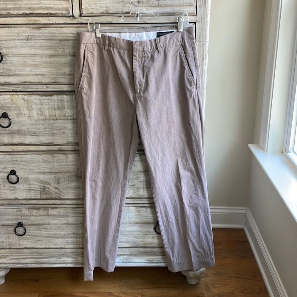 Banana Republic men’s 33/30 khaki pants